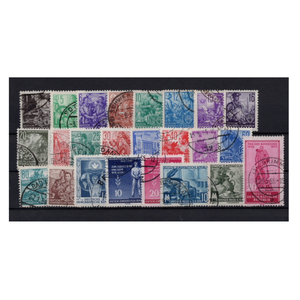 Pakiet Niemcy 24 znaczków kasowane na czarnej karcie transportowej [204]