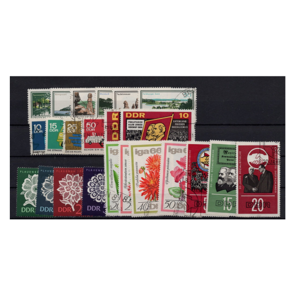 Pakiet Niemcy 23 znaczków kasowane na czarnej karcie transportowej [191]