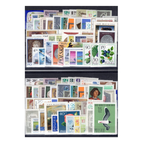 Pakiet znaczków polskich kasowanych na czarnej karcie transportowej [496]