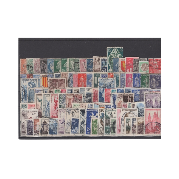 Pakiet Francja 100 znaczków kasowane na czarnej karcie transportowej [136]
