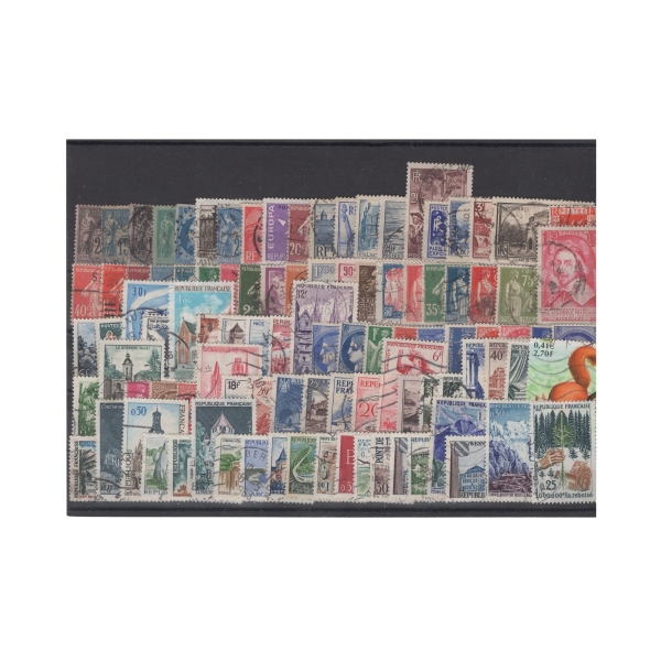 Pakiet Francja 100 znaczków kasowane na czarnej karcie transportowej [133]