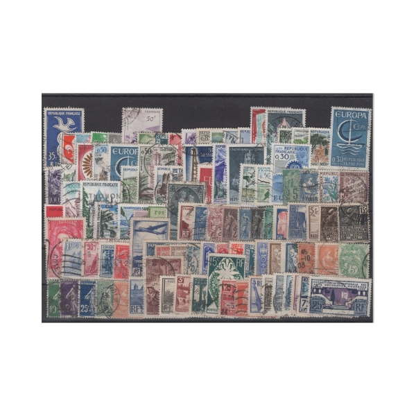 Pakiet Francja 100 znaczków kasowane na czarnej karcie transportowej [144]