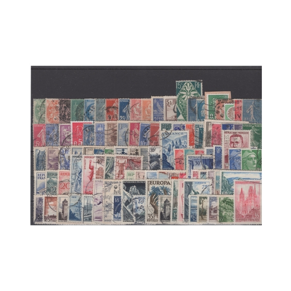 Pakiet Francja 100 znaczków kasowane na czarnej karcie transportowej [141]