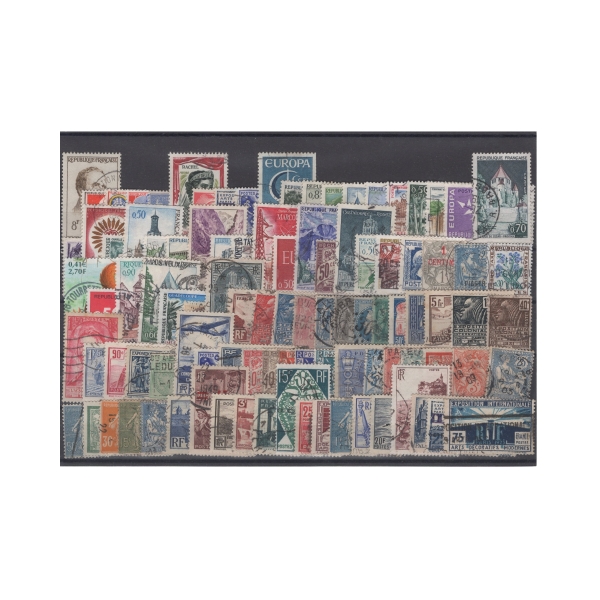 Pakiet Francja 100 znaczków kasowane na czarnej karcie transportowej [149]