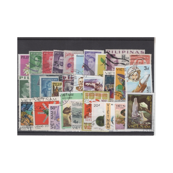 Pakiet Filipiny 30 znaczków kasowane na czarnej karcie[010]