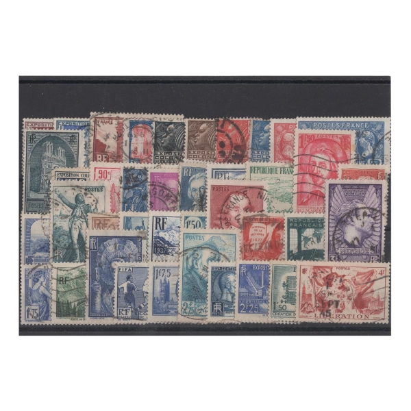 Pakiet Francja 40 znaczków kasowane na czarnej karcie [163]