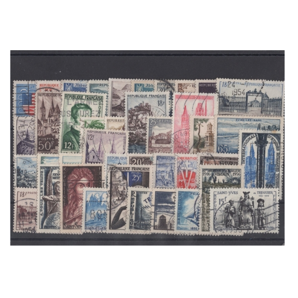Pakiet Francja 40 znaczków kasowane na czarnej karcie [181]