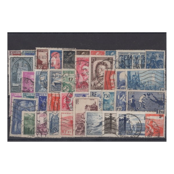 Pakiet Francja 40 znaczków kasowane na czarnej karcie [189]