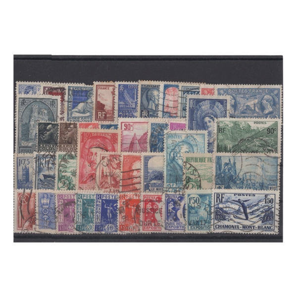 Pakiet Francja 40 znaczków kasowane na czarnej karcie [192]