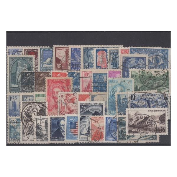 Pakiet Francja 40 znaczków kasowane na czarnej karcie [193]