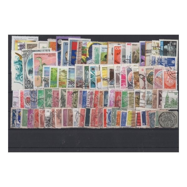 Pakiet Świat 100 znaczków kasowane na czarnej karcie [48]