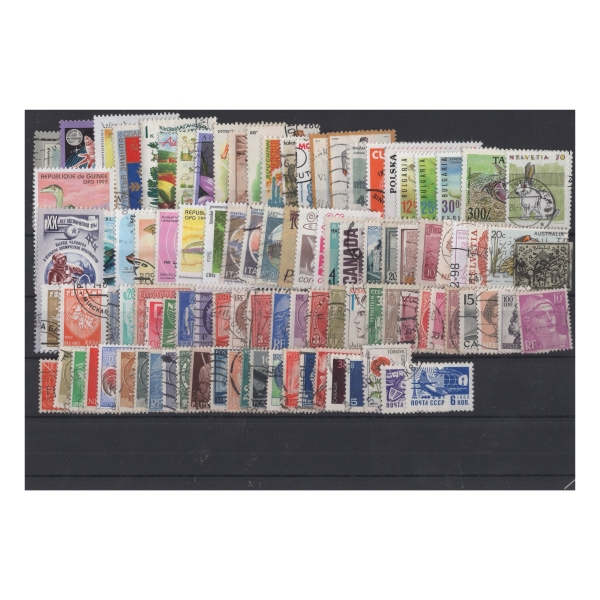 Pakiet Świat 100 znaczków kasowane na czarnej karcie [56]