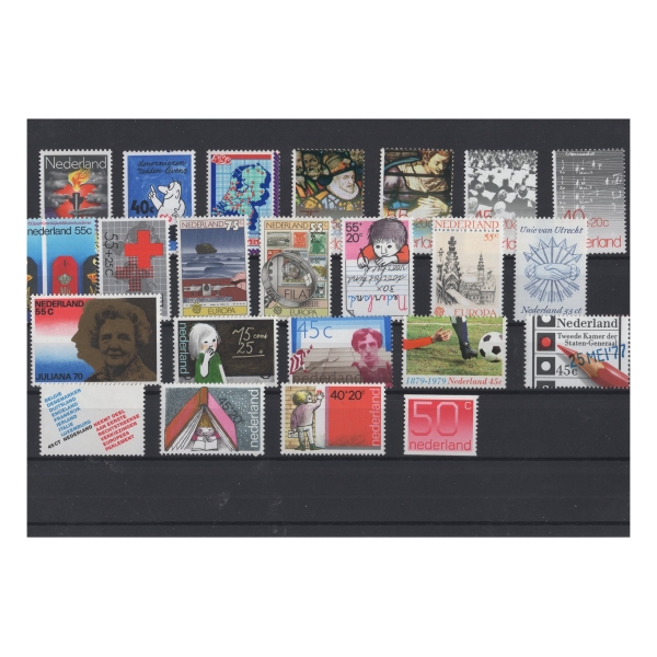 Pakiet Holandia 23 znaczków na czarnej karcie [128]