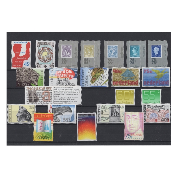 Pakiet Holandia 22 znaczków na czarnej karcie [137]