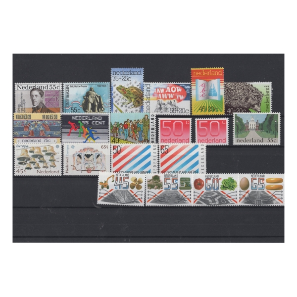 Pakiet Holandia 20 znaczków na czarnej karcie [145]