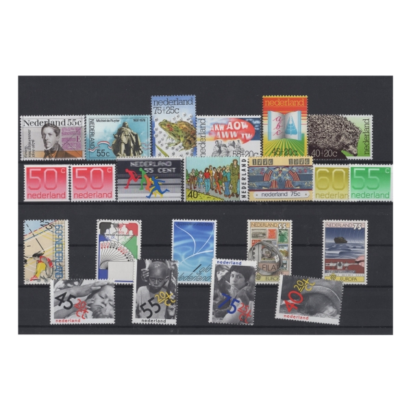 Pakiet Holandia 22 znaczków na czarnej karcie [148]