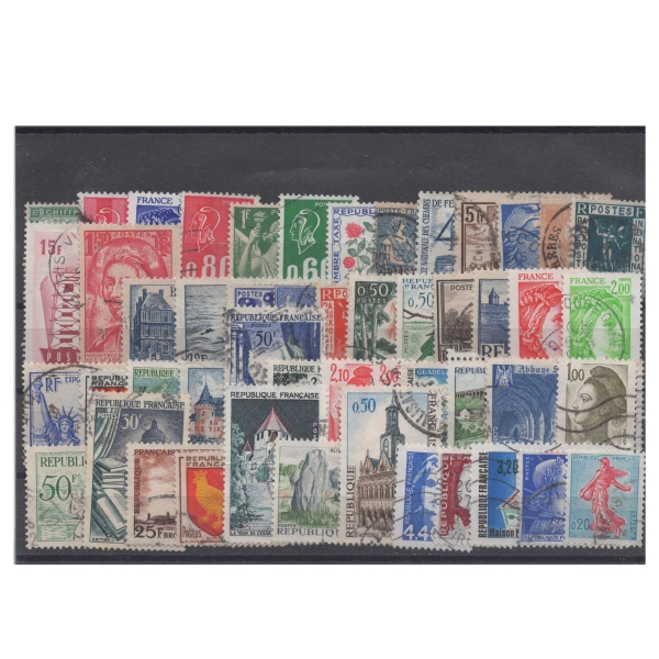Pakiet Francja 50 znaczków kasowane na czarnej karcie transportowej [215]