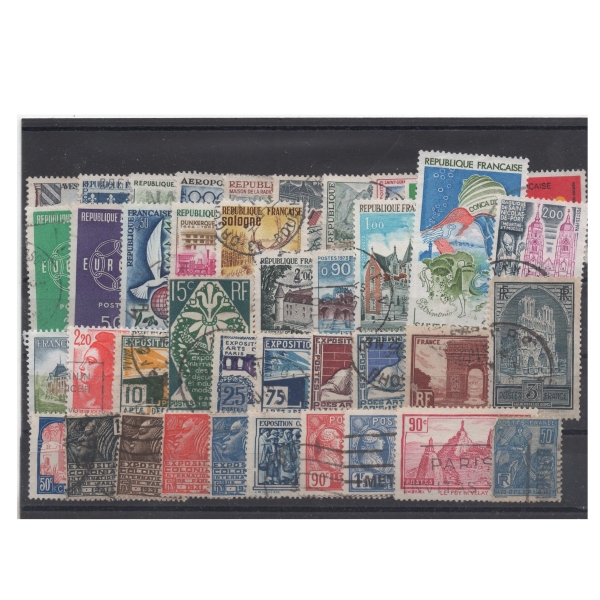 Pakiet Francja 40 znaczków kasowane na czarnej karcie transportowej [210]