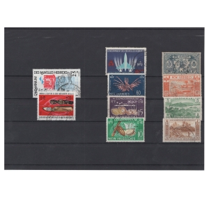 Pakiet 10 znaczków Nowe Hebrydy na czarnej karcie transportowej