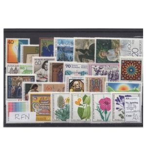 Pakiet RFN 25 znaczków kasowane na czarnej karcie transportowej [246]