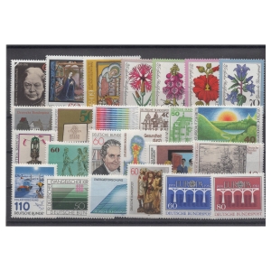 Pakiet RFN 25 znaczków kasowane na czarnej karcie transportowej [243]