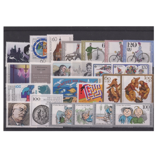 Pakiet RFN 25 znaczków kasowane na czarnej karcie transportowej [242]