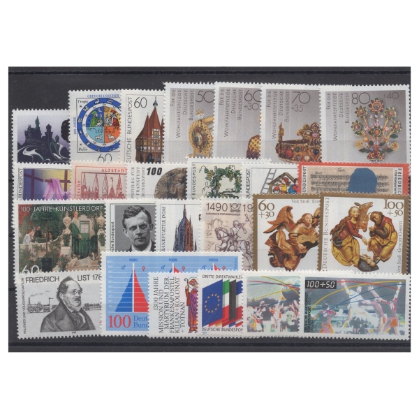 Pakiet RFN 25 znaczków kasowane na czarnej karcie transportowej [241]