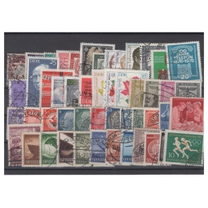 Pakiet Niemcy 50 znaczków kasowane na czarnej karcie transportowej [6]