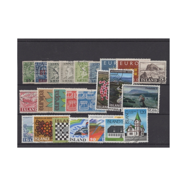 Pakiet Islandia 30 znaczki czyste na czarnej karcie transportowej [32]