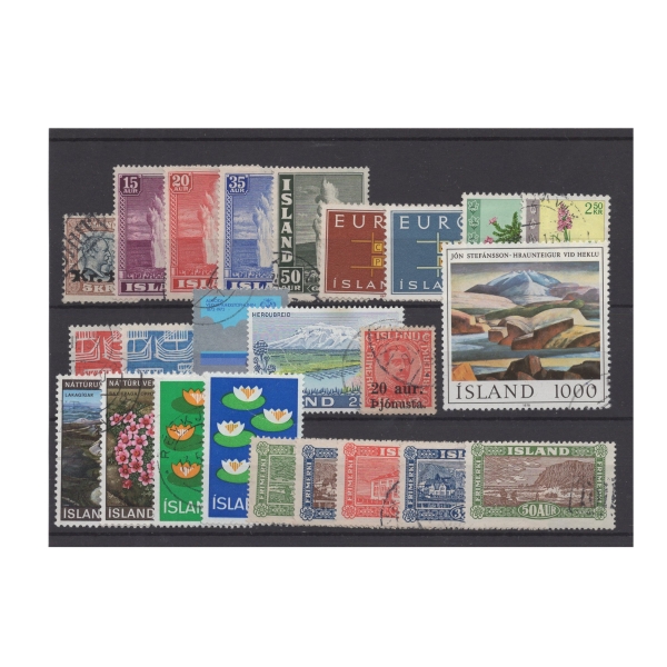 Pakiet Islandia 24 znaczki czyste na czarnej karcie transportowej [35]
