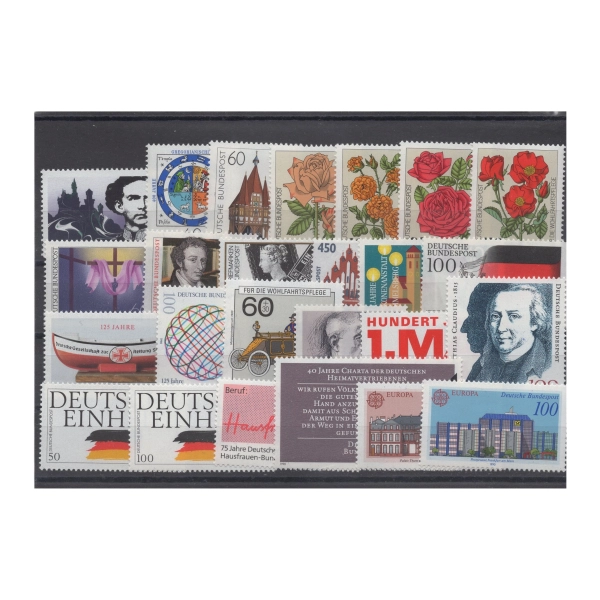 Pakiet RFN 25 znaczków czystych na czarnej karcie transportowej [262]