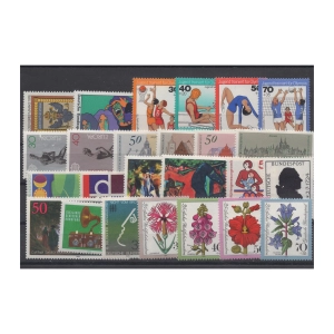 Pakiet RFN 25 znaczków czystych na czarnej karcie transportowej [258]