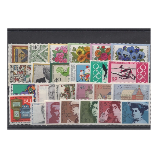 Pakiet RFN 25 znaczków czystych na czarnej karcie transportowej [257]