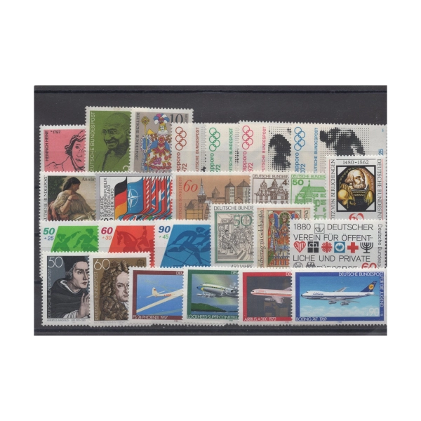 Pakiet RFN 25 znaczków czystych na czarnej karcie transportowej [269]