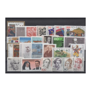 Pakiet RFN 25 znaczków czystych na czarnej karcie transportowej [274]