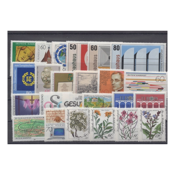 Pakiet RFN 25 znaczków czystych na czarnej karcie transportowej [276]