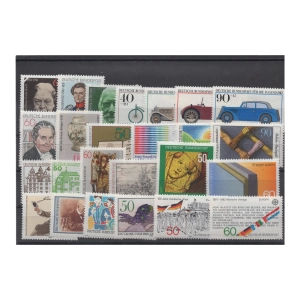 Pakiet RFN 25 znaczków czystych na czarnej karcie transportowej [279]