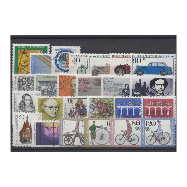 Pakiet RFN 25 znaczków czystych na czarnej karcie transportowej [291]