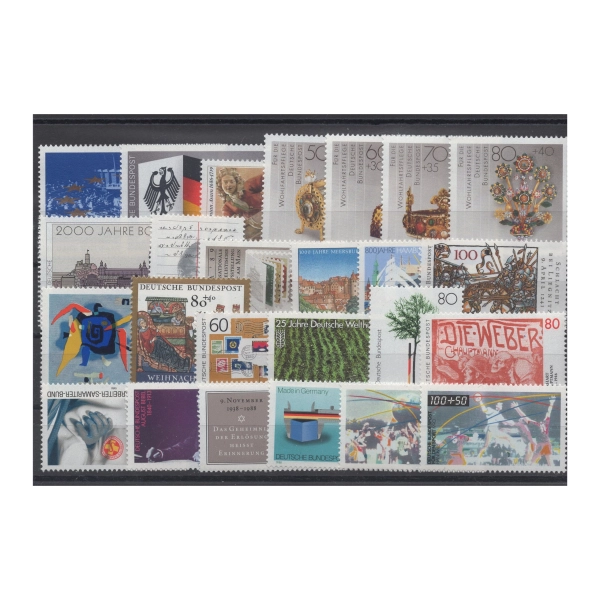 Pakiet RFN 25 znaczków czystych na czarnej karcie transportowej [286]