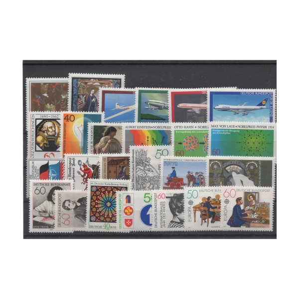 Pakiet RFN 25 znaczków czystych na czarnej karcie transportowej [297]