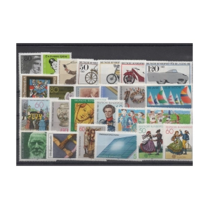 Pakiet RFN 25 znaczków czystych na czarnej karcie transportowej [303]