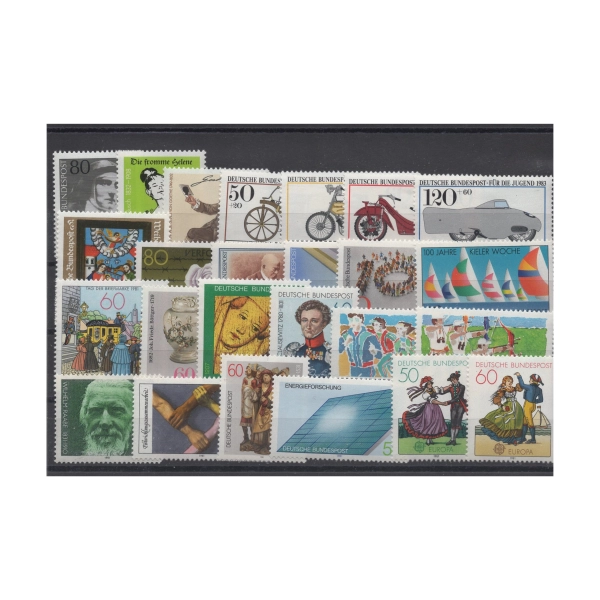 Pakiet RFN 25 znaczków czystych na czarnej karcie transportowej [303]