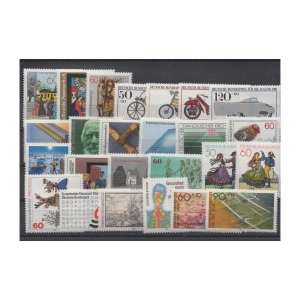 Pakiet RFN 25 znaczków czystych na czarnej karcie transportowej [304]