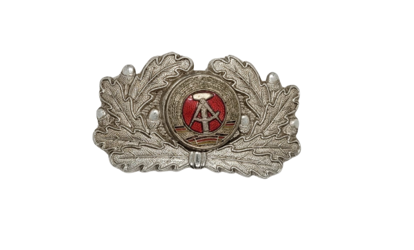 Emblemat na czapkę żołnierza NVA DDR